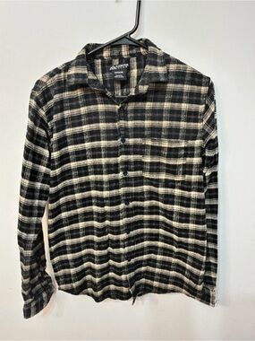 Men's Black & Cream Plaid Long-Sleeve Button-Down Shirt